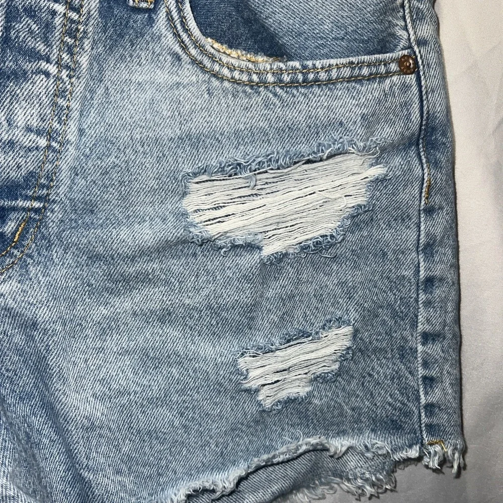 Aeropostale Jean Shorts Women's Size 8 Distressed Denim 90s high rise cut off 74